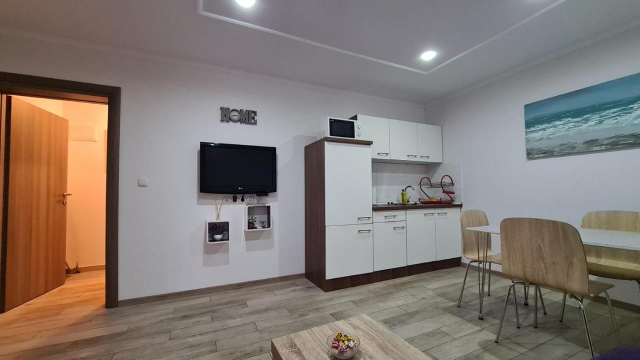 Apartments Pavlinovic Kaštela Exterior foto